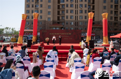 東營(yíng)宏辰木業(yè) 超膚感高定門墻柜新品發(fā)布盛典，定義家居美學(xué)新高度